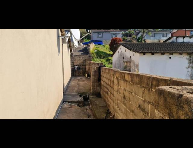 2 BEDROOM HOUSE FOR SALE IN KWAMAKUTHA